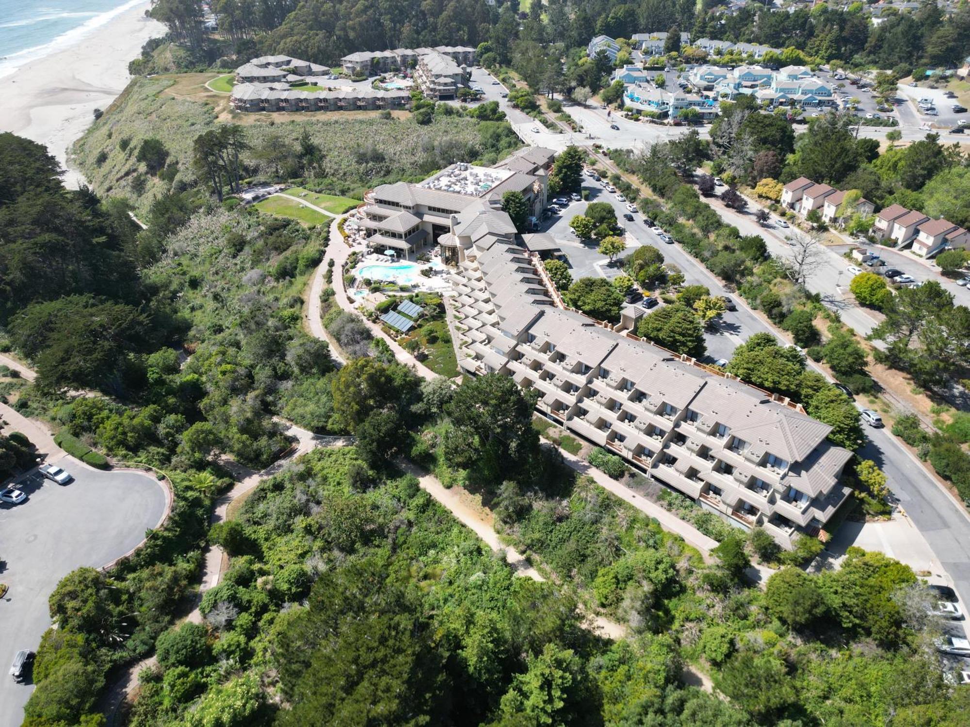 Luxury Villa - Flora View - Ground Level -Seascape أبتوس المظهر الخارجي الصورة